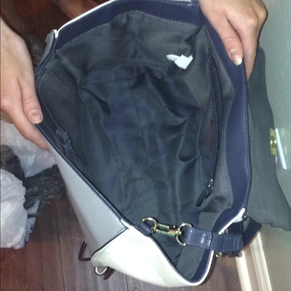 Color blocking purse - Picture 2 of 3